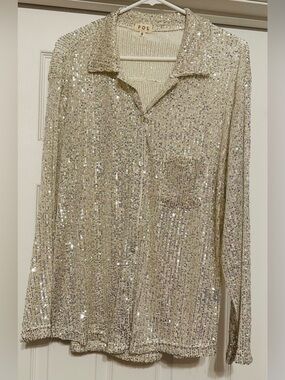 POL Champagne Sequin Button-Down Shirt Very oversized, will fit large.